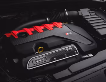 Bajo el capó Audi RS Q3 Sportback "edition 10 years" [Worldwide] '2022–pr.