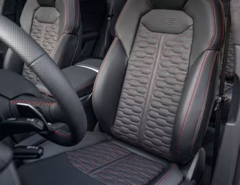 Интерьер 2021–24 Audi RS Q8 [North America] '2020–24
