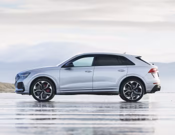 Audi RS Q8 [UK-spec] '2020–24