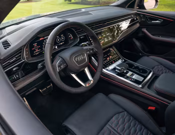 Интерьер 2021–24 Audi RS Q8 [North America] '2020–24
