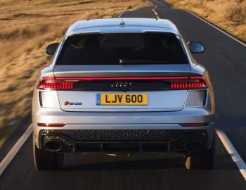 Audi RS Q8 [UK-spec] '2020–24