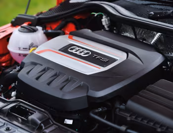 Bajo el capó Audi S1 [UK-spec] (8X) '2014–18