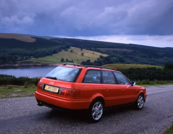 Audi S2 Avant [UK-spec] (8C,B4) '02.1993–07.1995
