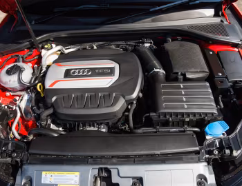 Sous la capuche Audi S3 [UK-spec] (8V) '2013–16