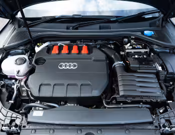 Bajo el capó Audi S3 Sedan [Australia] '2025–pr.