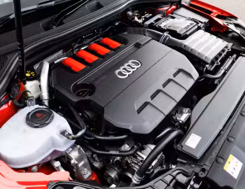 Bajo el capó Audi S3 Sportback [Australia] '2025–pr.