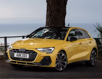 Audi S3 Sportback "Black Edition" [UK-spec] '2024–н.в.