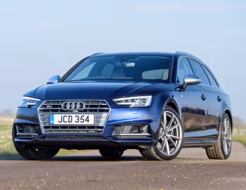 Audi S4 Avant [UK-spec] (B9) '2017–19