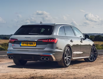 Audi S4 Avant TDI [UK-spec] (B9) '2019–pr.