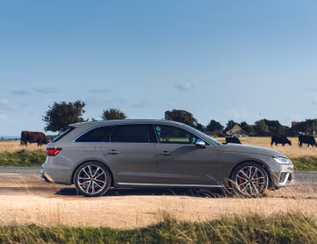 Audi S4 Avant TDI [UK-spec] (B9) '2019–pr.