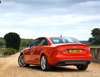 Audi S4 Sedan [UK-spec] (B8,8K) '2009–11
