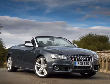 Audi S5 Cabriolet [UK-spec] '2009–11