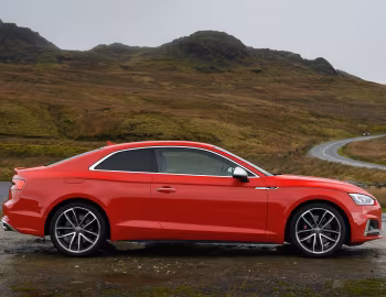 Audi S5 Coupé [UK-spec] '2016–19