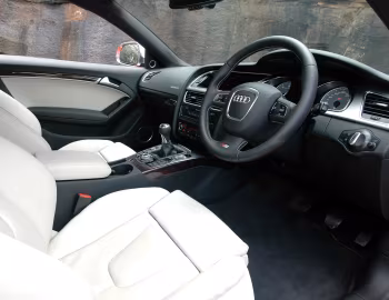 Interior Audi S5 Coupe [Australia] '2007–11