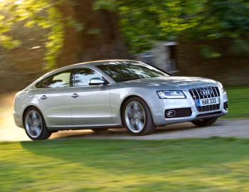 Audi S5 Sportback [UK-spec] '2010–11