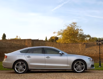 Audi S5 Sportback [UK-spec] '2010–11