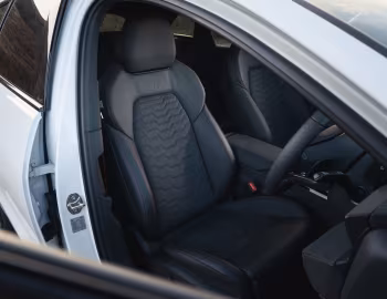 Intérieur Audi S6 Avant e-tron "Edition 1" [UK-spec] '2025–pr.
