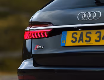 Audi S6 Avant TDI [UK-spec] (C8) '2019–pr.