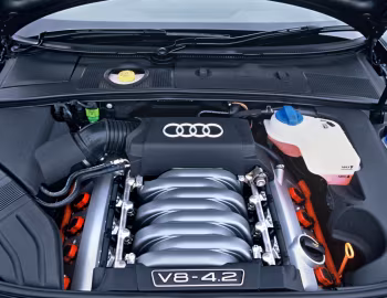 Bajo el capó Audi S6 Sedan [UK-spec] (4F,C6) '2006–08