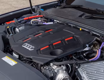 Bajo el capó Audi S6 Sedan TDI [UK-spec] (C8) '2019–pr.