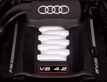Bajo el capó Audi S8 (D2) '1996–99