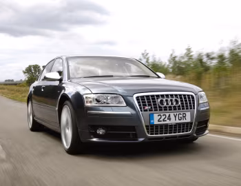 Audi S8 [UK-spec] (D3) '2005–08