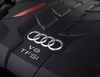 Bajo el capó Audi S8 [UK-spec] (D5) '2022–pr.
