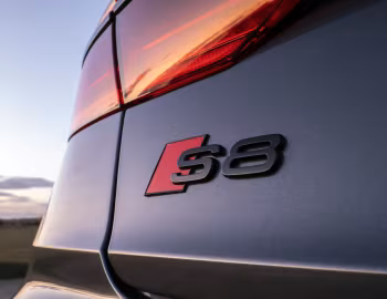 Audi S8 [UK-spec] (D5) '2022–н.ч.