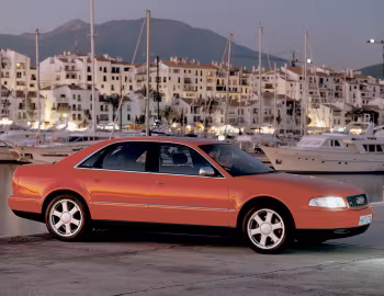 Audi S8 (D2) '1996–99