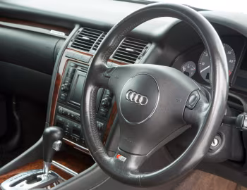 Front Panel Audi S8 [UK-spec] (D2) '1999–2002