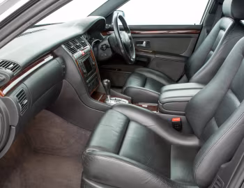 Interior Audi S8 [UK-spec] (D2) '1999–2002