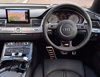 Panel frontal Audi S8 plus [UK-spec] (D4) '2016–17
