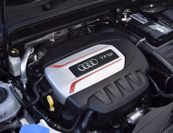 Bajo el capó Audi SQ2 [Japan] '2019–20