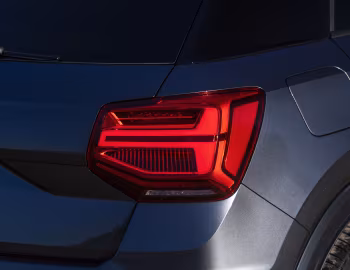 Audi SQ2 "Black Edition" [UK-spec] '2022–н.ч.