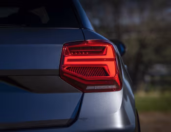 Audi SQ2 "Black Edition" [UK-spec] '2022–н.ч.