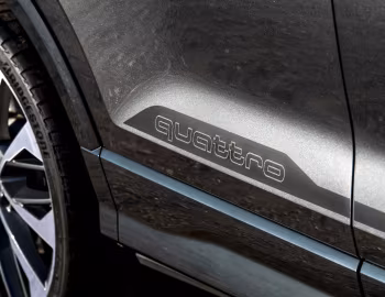 Audi SQ2 "Black Edition" [UK-spec] '2022–н.ч.