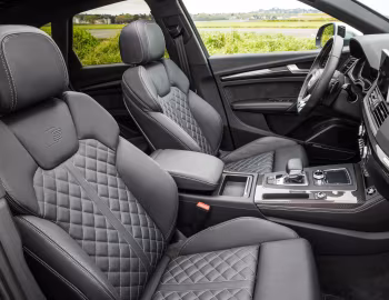 Интерьер 2018–20 Audi SQ5 TFSI [North America] '2017–20
