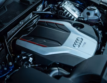 Bajo el capó Audi SQ5 TFSI [Japan] '2021–pr.