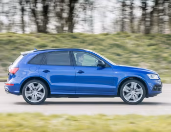 Audi SQ5 TDI plus [UK-spec] (8R) '2016–17