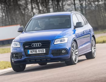 Audi SQ5 TDI plus [UK-spec] (8R) '2016–17