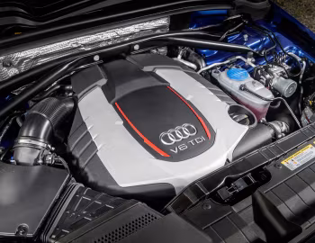 Bajo el capó Audi SQ5 TDI plus [UK-spec] (8R) '2016–17