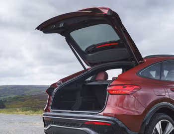 Ambos Audi SQ5 TFSI quattro Sportback "Launch Edition" [UK-spec] '2025–pr.