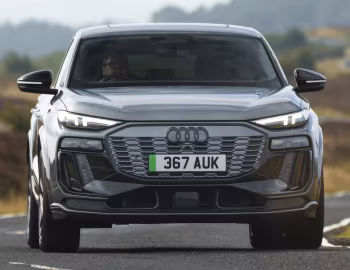 Audi SQ6 Sportback e-tron "Edition 1" [UK-spec] '2025–pr.