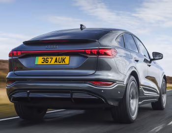 Audi SQ6 Sportback e-tron "Edition 1" [UK-spec] '2025–pr.