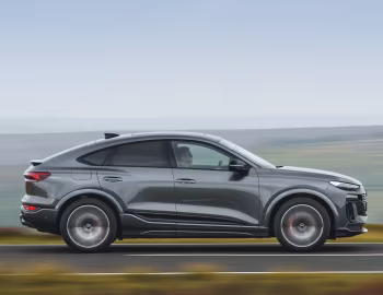 Audi SQ6 Sportback e-tron "Edition 1" [UK-spec] '2025–pr.