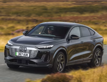 Audi SQ6 Sportback e-tron "Edition 1" [UK-spec] '2025–pr.