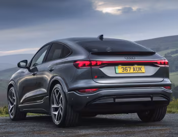 Audi SQ6 Sportback e-tron "Edition 1" [UK-spec] '2025–pr.
