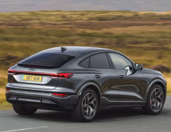 Audi SQ6 Sportback e-tron "Edition 1" [UK-spec] '2025–pr.