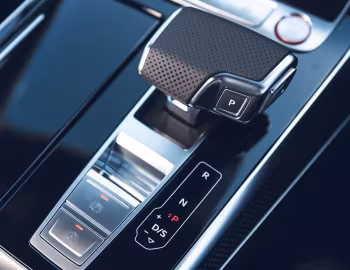 Audi SQ7 TDI [UK-spec] (4M) '2019–24
