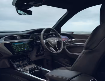 Intérieur Audi SQ8 e-tron quattro [UK-spec] '2023–pr.